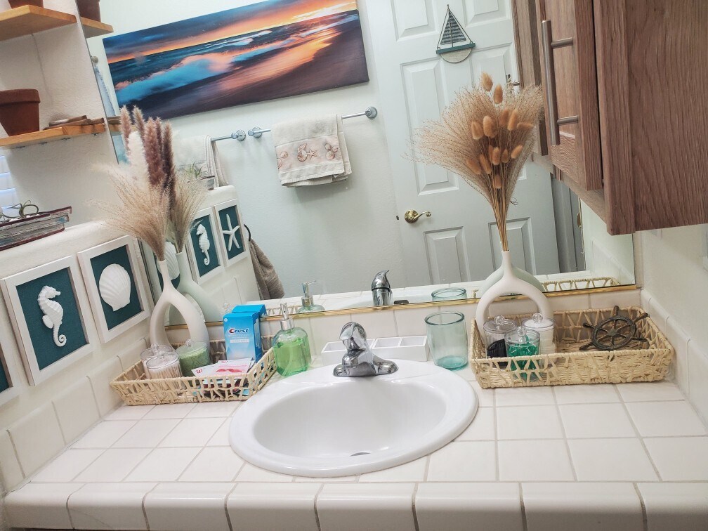 Bathroom - 2095 Mesquite Ave
