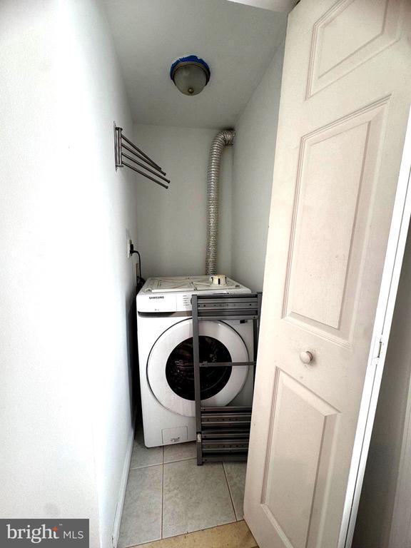 Building Photo - 208 S Washington St