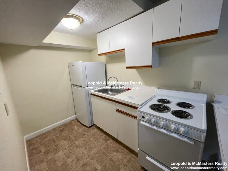 Building Photo - 1682 Commonwealth Ave