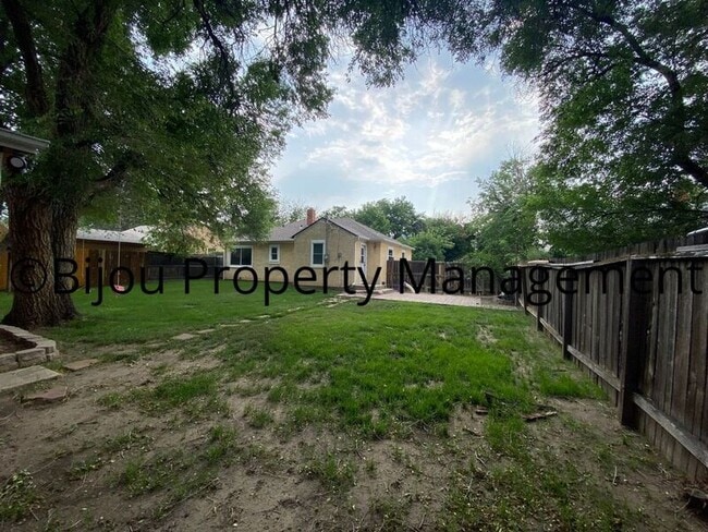 Building Photo - 2426 N Wahsatch Ave