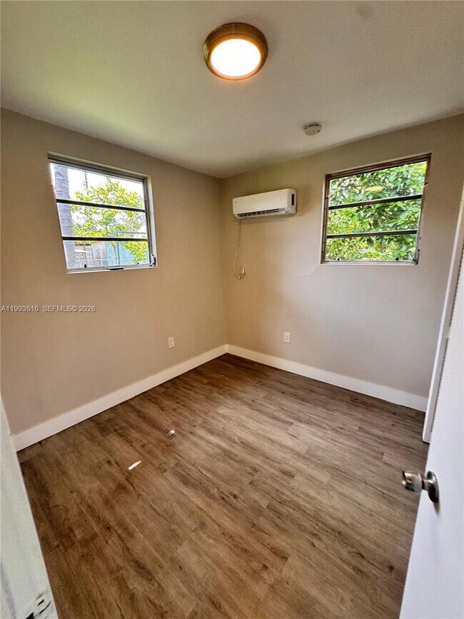 Building Photo - 784 NW 100th St