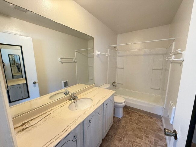Building Photo - 6108-6108 Scotch Blue Dr