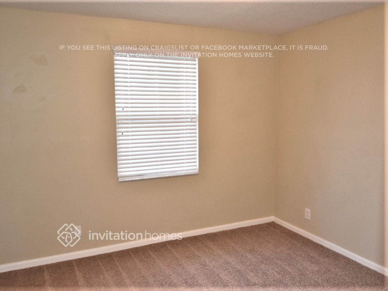 Building Photo - 10658 Pelican Dr