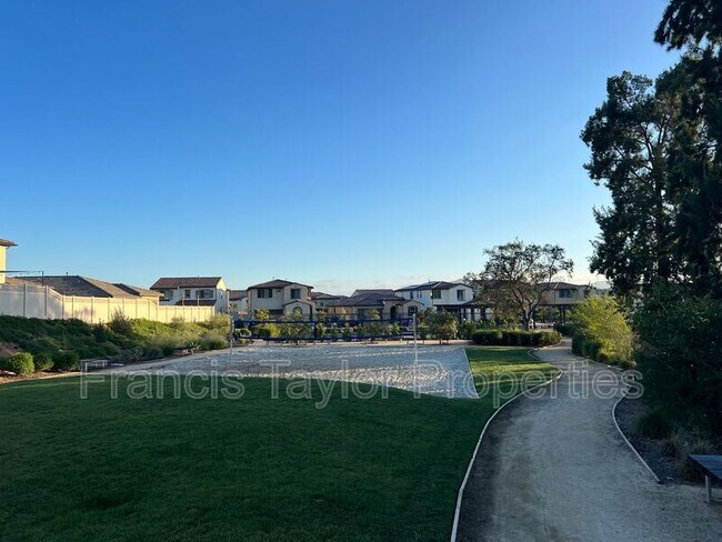 Building Photo - 1360 Gary Ln