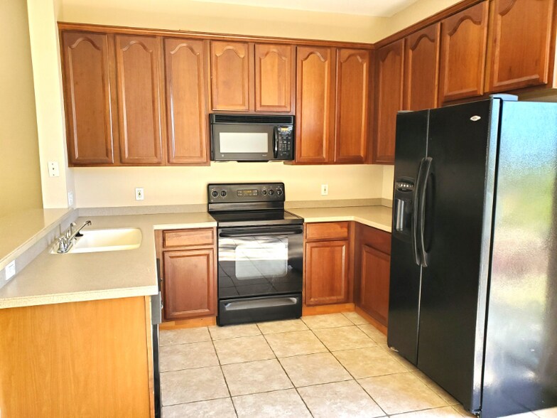 Building Photo - 8792 Christie Dr