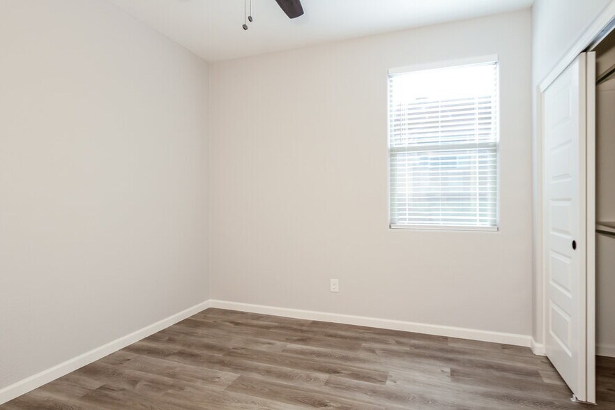 Building Photo - 10404 W Hammond Ln