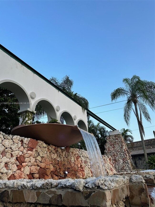 Building Photo - 18041 Biscayne Blvd