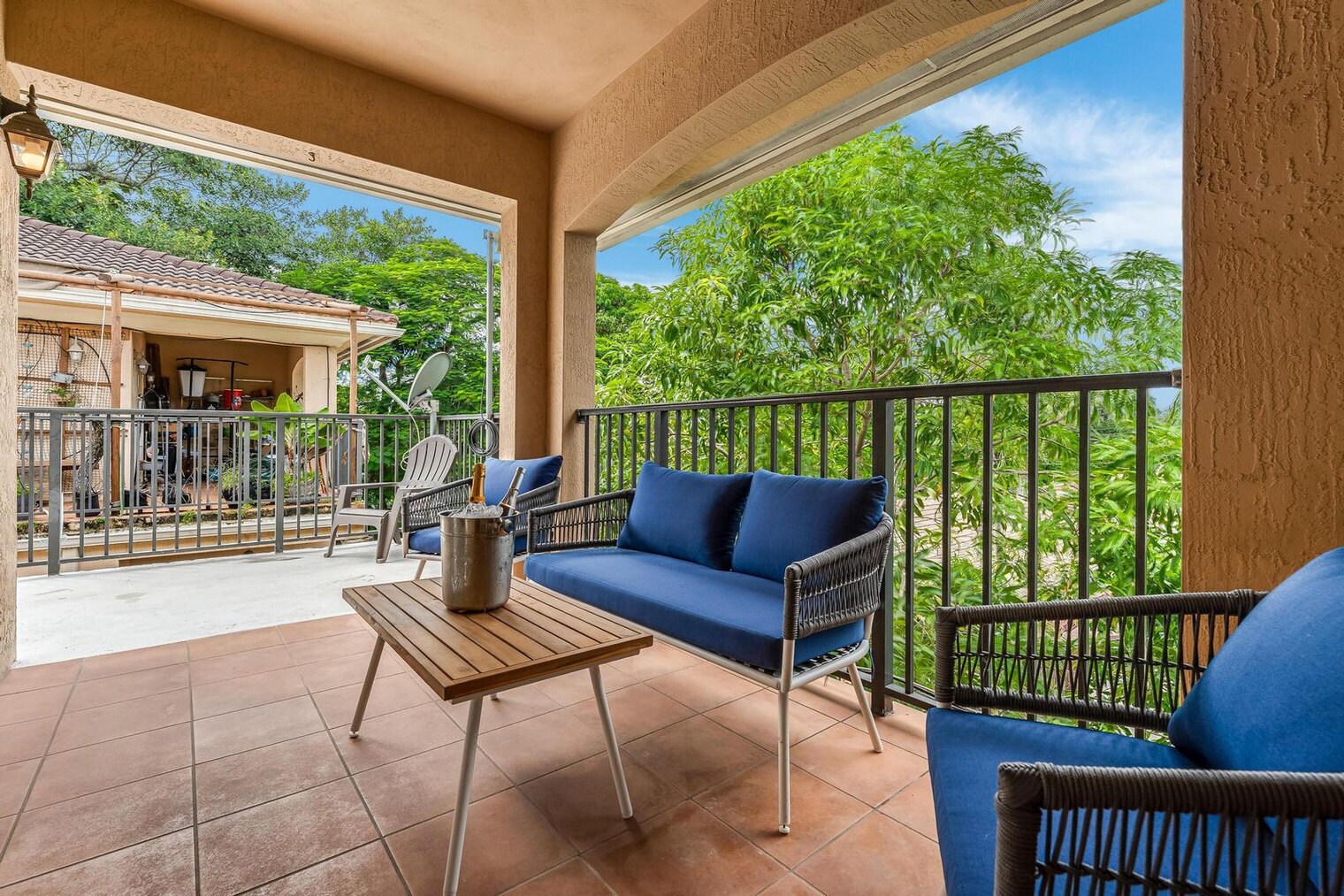 Building Photo - 1721 SW 23rd St