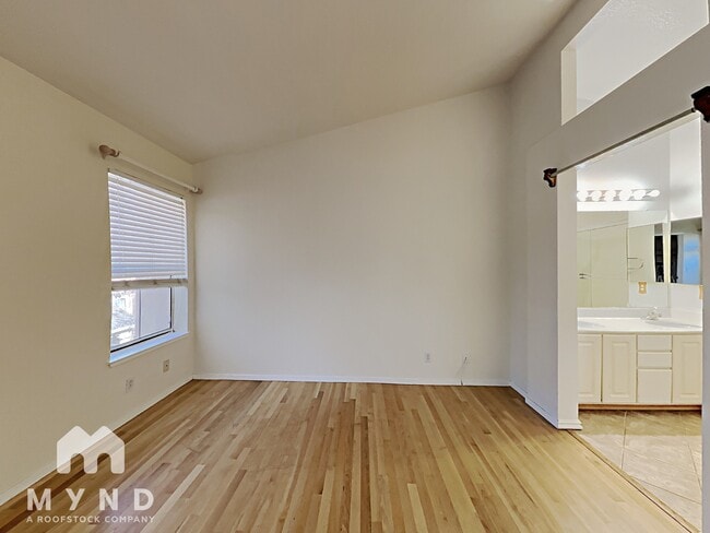 Building Photo - 38830 Garibaldi Common