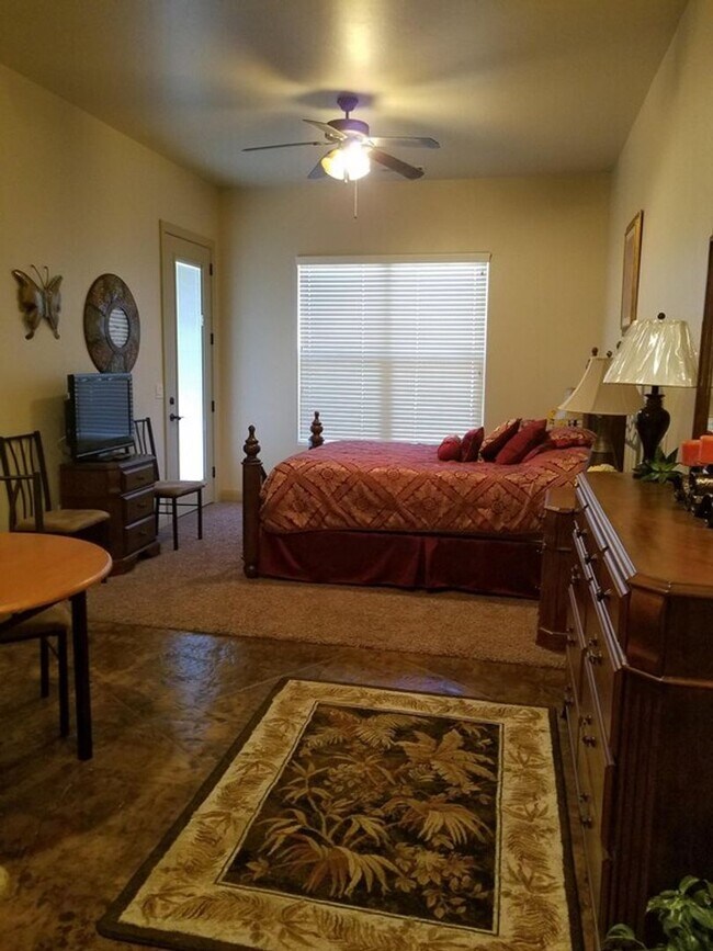 Building Photo - Beautiful Corner Lot! FULLY FURNISHED! Available Now!!