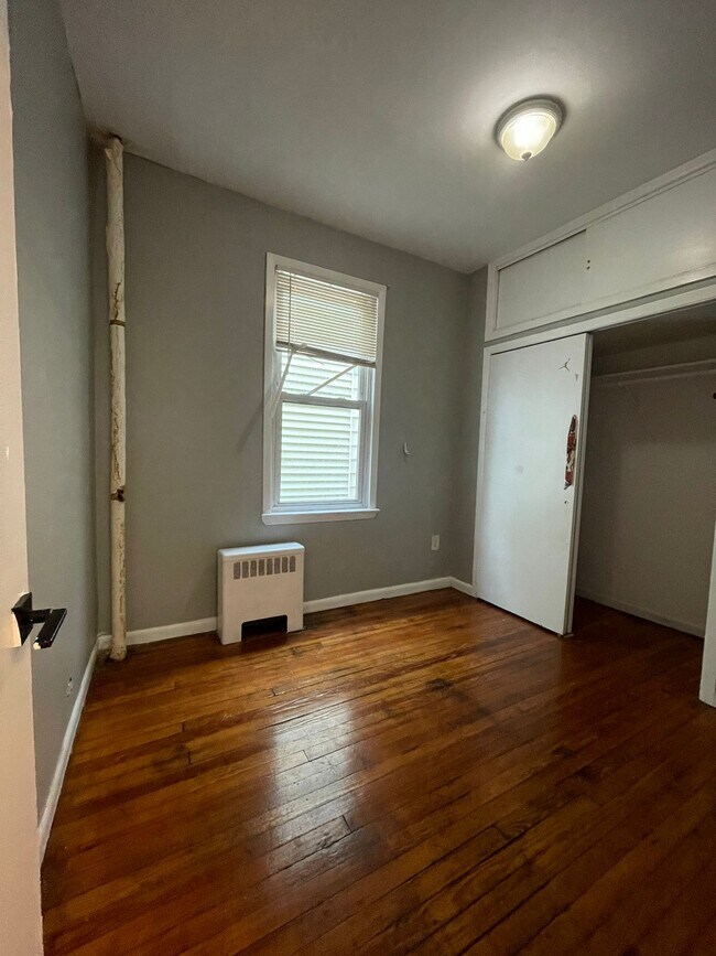 Unit 1R - 215 Lexington Ave