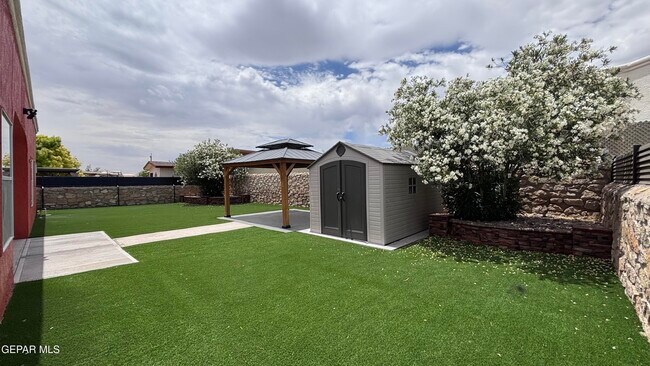Building Photo - 3537 Tierra Vergel Dr