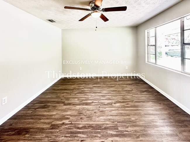 Building Photo - 4516 Key Woodley Dr S
