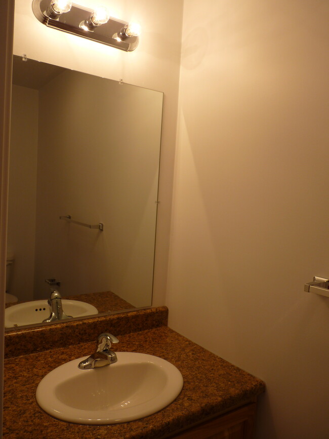 Conveniently located powder room - 1190 Ross Ave