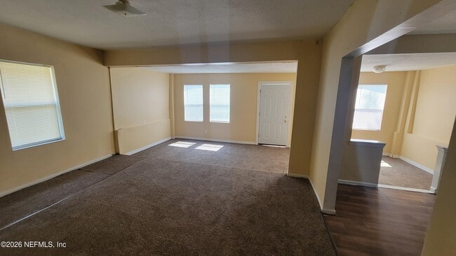 Building Photo - 2810 Venus St