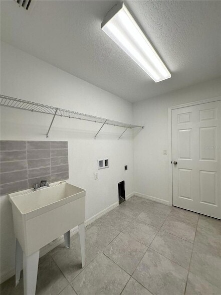 Building Photo - 37 Lewis Shire Pl