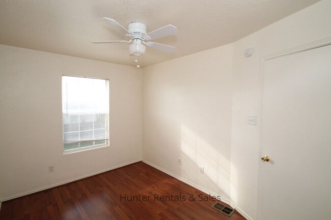 Building Photo - Perfect Two-Bedroom!