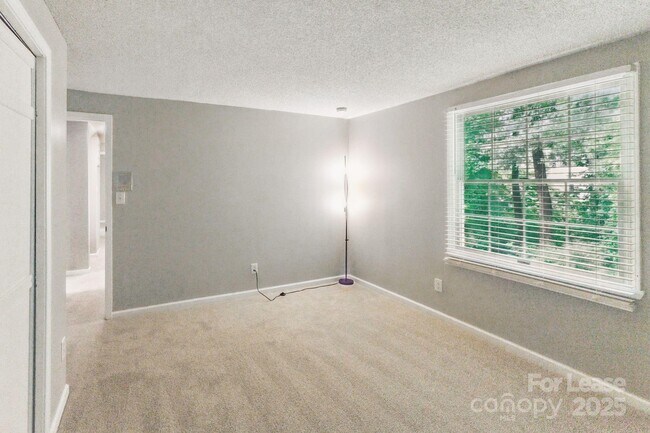 Building Photo - 7016 Wannamaker Ln