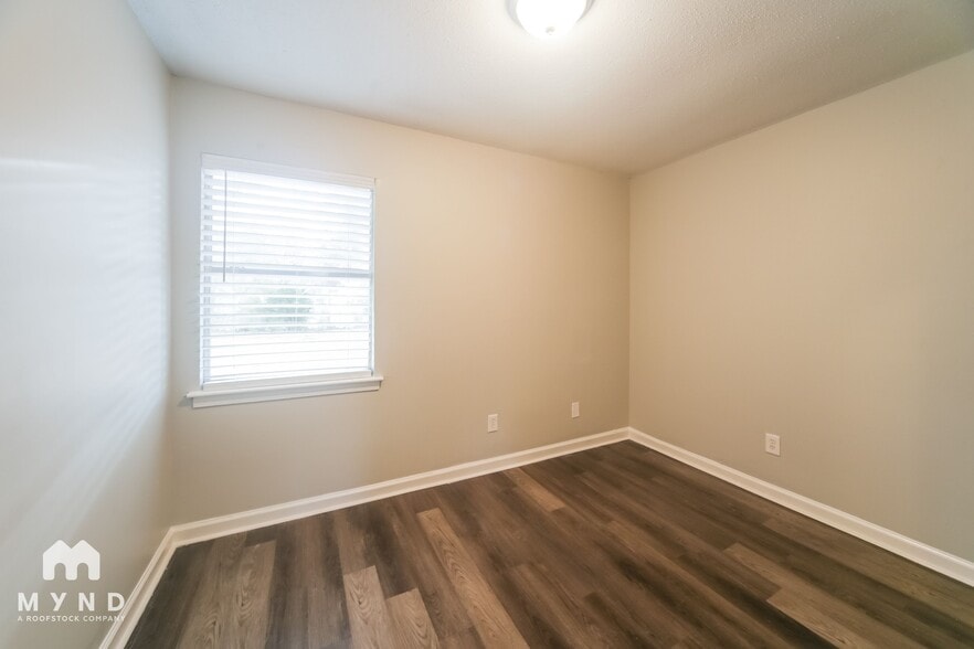 Building Photo - 2695 Shady Grove Dr