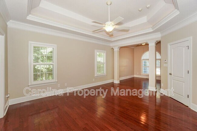 Building Photo - 181 Streamside Pl