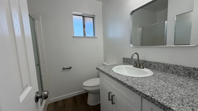 Building Photo - 2514 E Andrews Ave