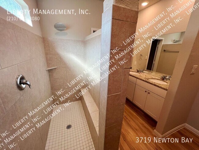 Building Photo - 3719 Newton Bay