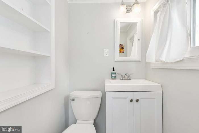 Building Photo - 8601 Mayfair Pl