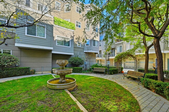 Building Photo - 14 Jennifer Pl