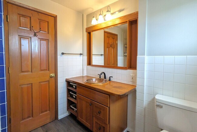 Building Photo - 3022 Federal Ave