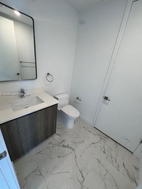 Building Photo - 17550 Collins Ave