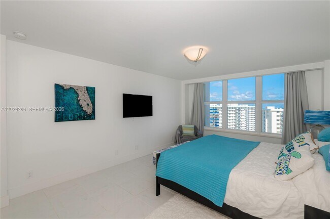 Building Photo - 3800 S Ocean Dr