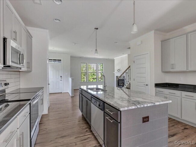 Building Photo - 334 Hay Ml Aly