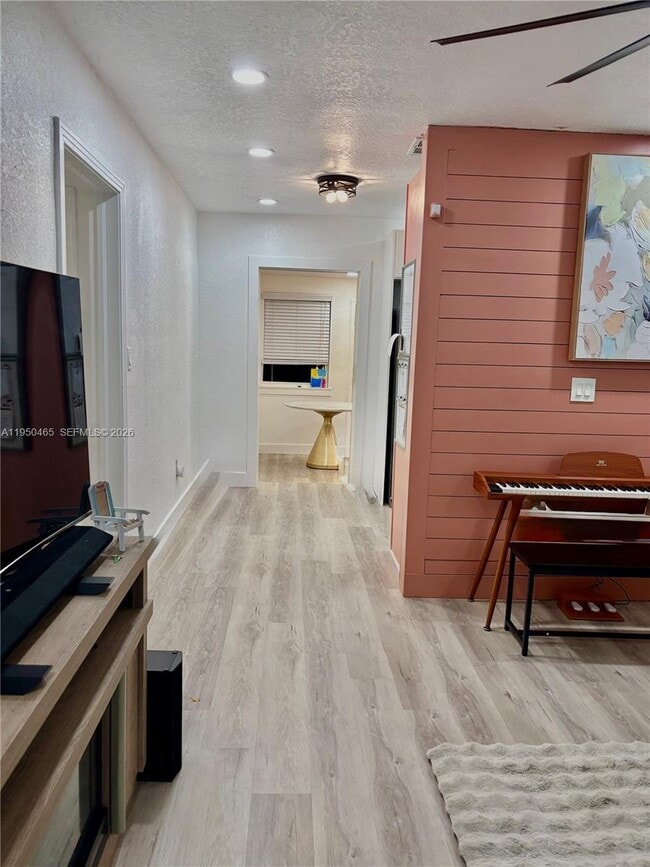 Building Photo - 5345 Avon Ct