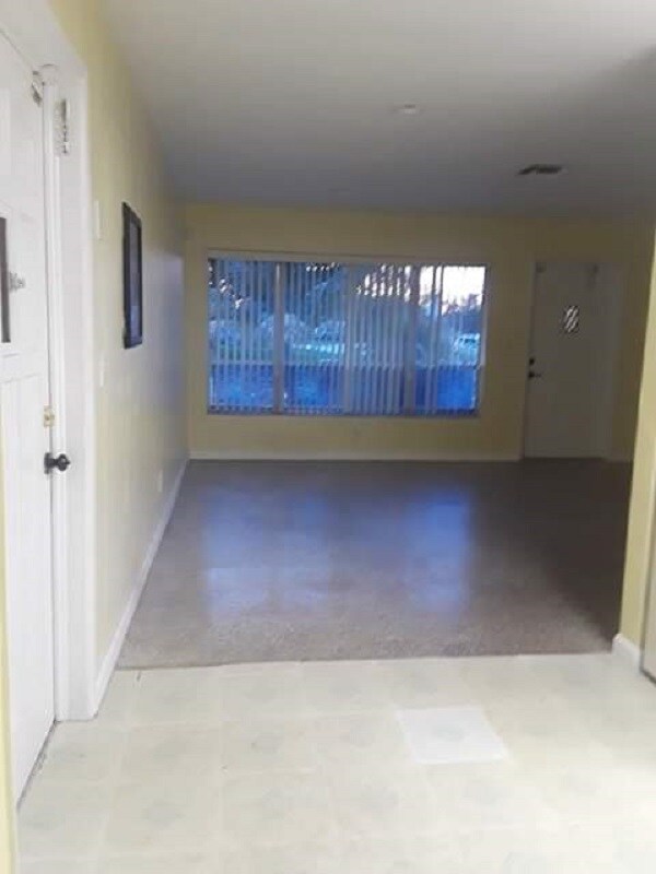 Living Area View from Side Entrance - 4850 Southwest 41st Avenue