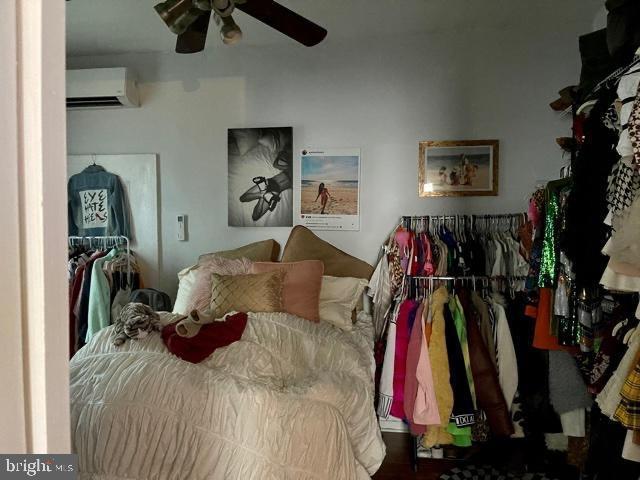 Building Photo - 1945 Poplar St