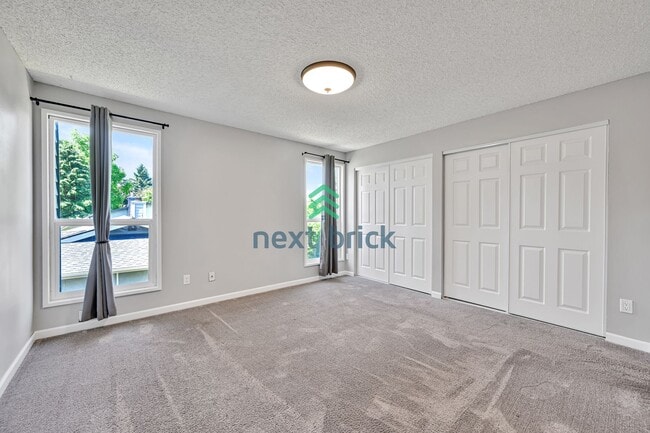 Building Photo - 3 Bed 2 Bath Single-family Home is availab...
