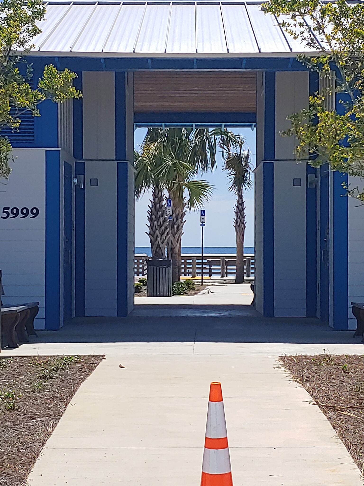 Public beach access - 133 Stonegate Drive