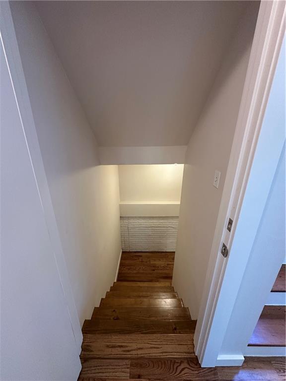 Building Photo - 645 Mt Victoria Pl