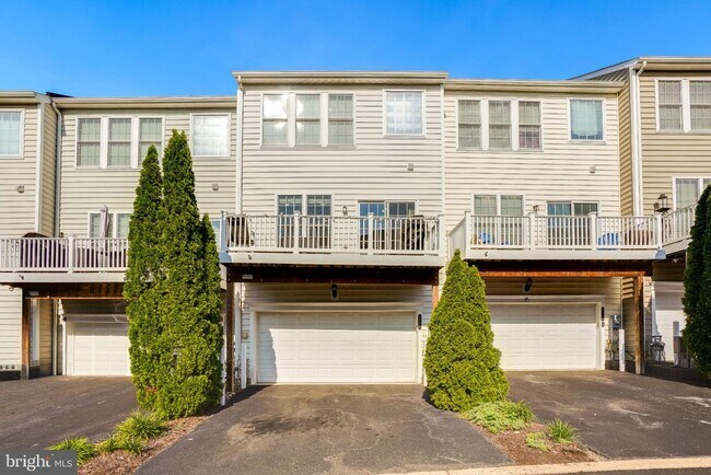 Building Photo - 14899 Potomac Branch Dr