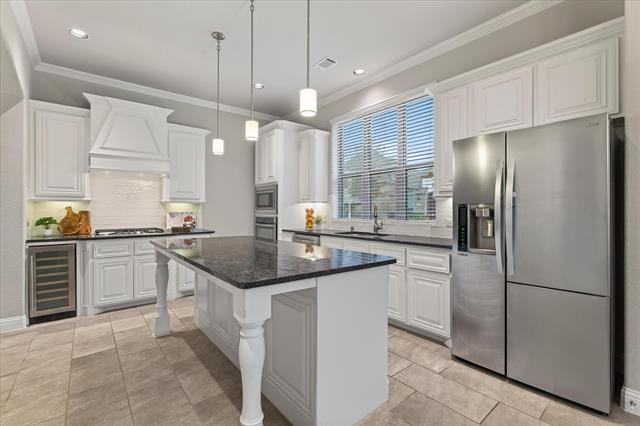 Building Photo - 452 Balmora Way