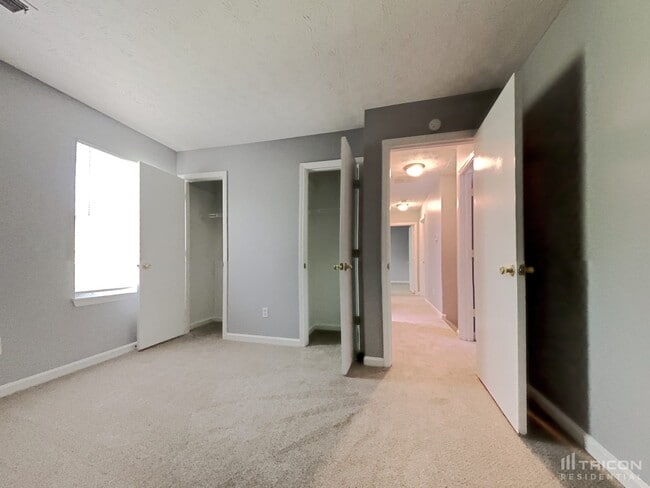 Building Photo - 1372 Inman Ct