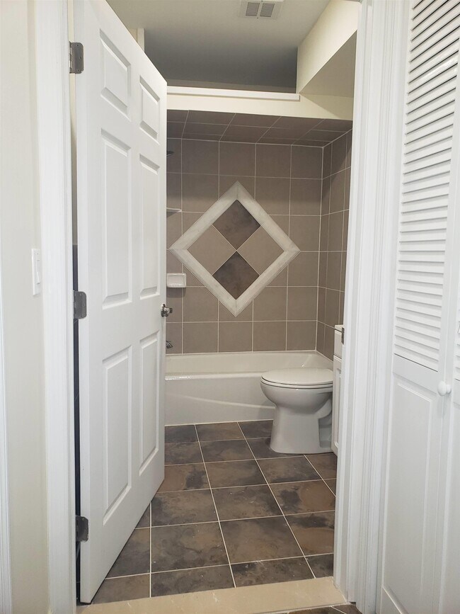 Building Photo - 44 Bergen Blvd