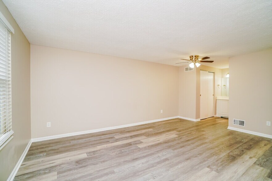 Building Photo - 1206 Crater Lake Ln