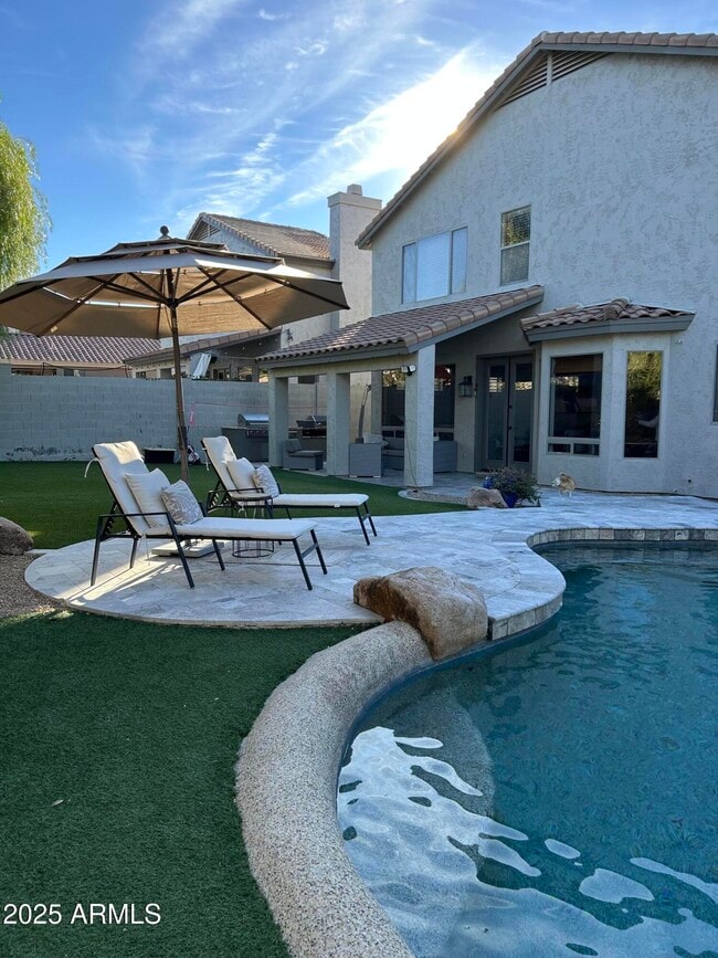 Building Photo - 7518 E Glenn Moore Rd