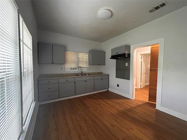 Building Photo - 3615 Meadow St