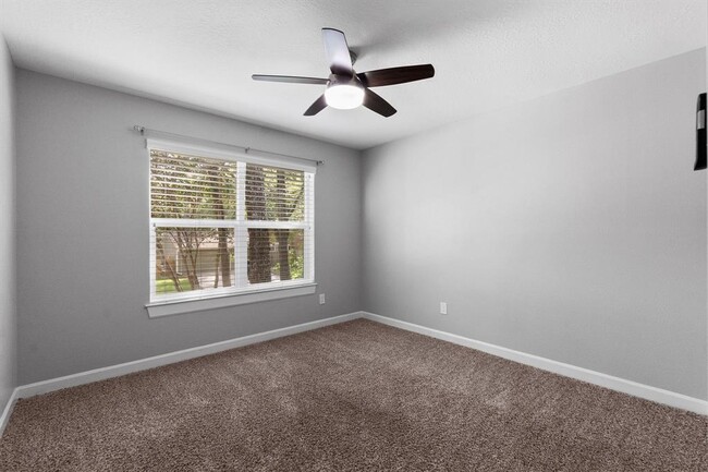 Building Photo - 231 E Golden Arrow Cir