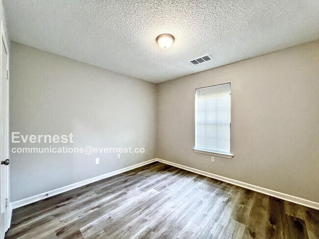 Building Photo - 8350 Greenbrook Pkwy