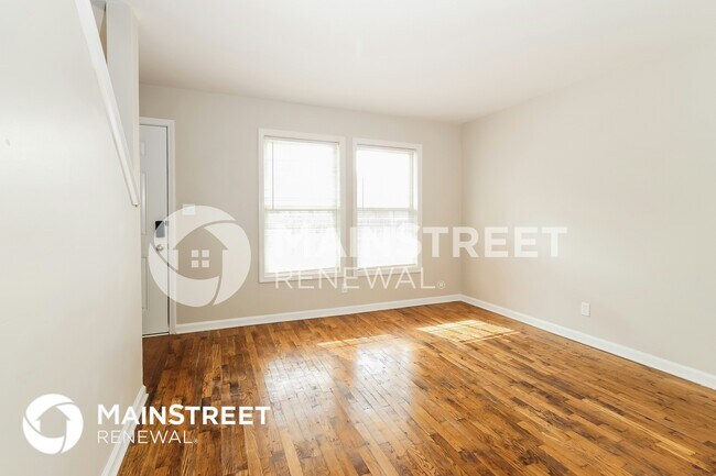 Building Photo - 365 N 25th St