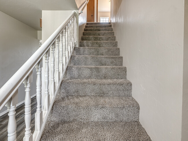 Building Photo - 11308 Meadow Ridge Ln