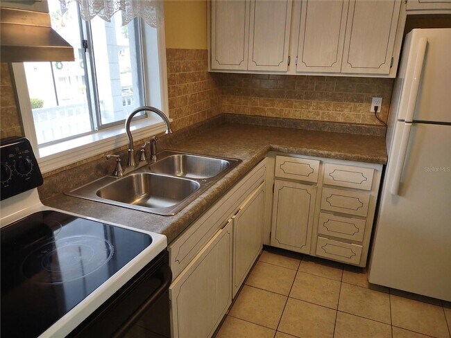 Building Photo - 1566 Pleasant Rd